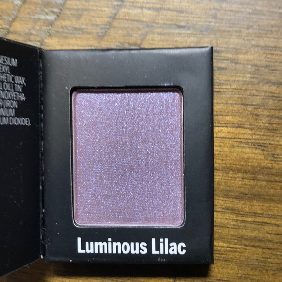 3/$20 : Eyeshadows - Picture 4 of 5